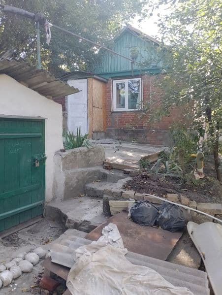 Продам дом в городе Изюме. Цена 450000 гр