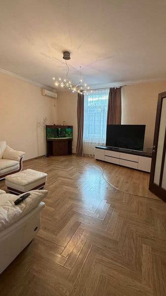 Власник. Оренда центр квартира 180кв. Аналог будинку.Метрів