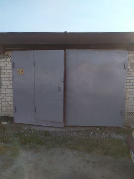 Гараж ГК "Схід" вул Момота