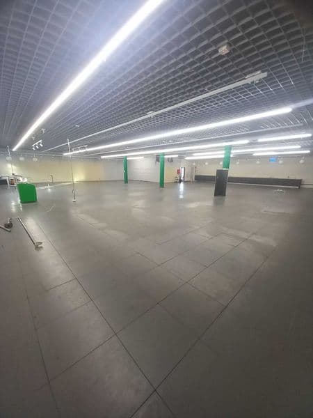 Do wynajęcia lokal handlowo usługowy 300 m2 w Grójcu