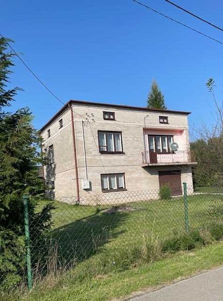 Sprzedam dom w malowniczej okolicy Ostrowca Świętokrzyskiego, na Kurzaczach - 7 km od miasta.