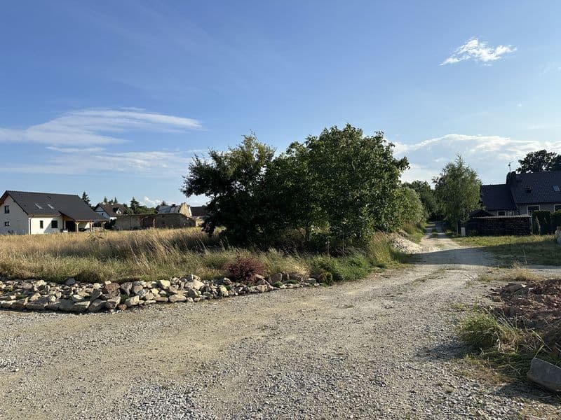 Działki budowlane za dużym parkiem, najładniejsze w Strzelinie.