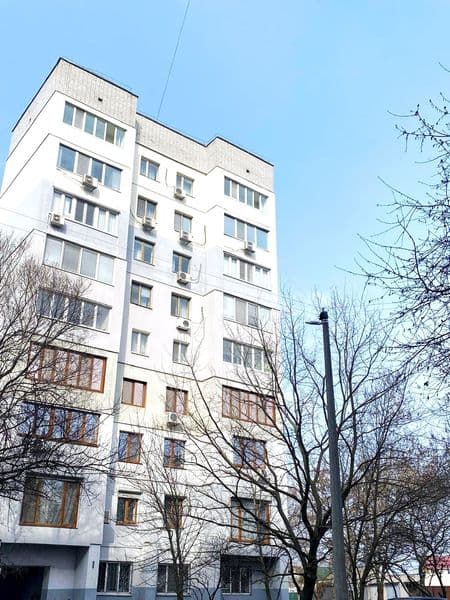 ПРОДАМ 4-х кімнатну квартиру в м. Самар, район "Карат"