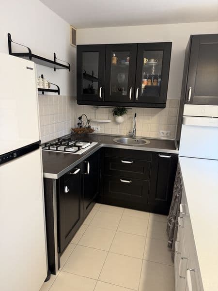 3-pokojowe mieszkanie  61m² z balkonem i pełnym wyposażeniem