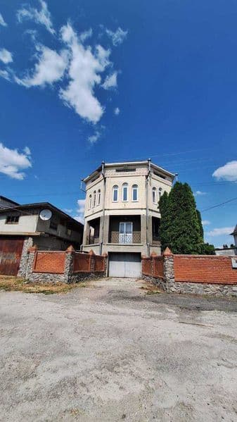 Продам 3 поверховий будинок в м.Балаклія(лагері)тільки продаж