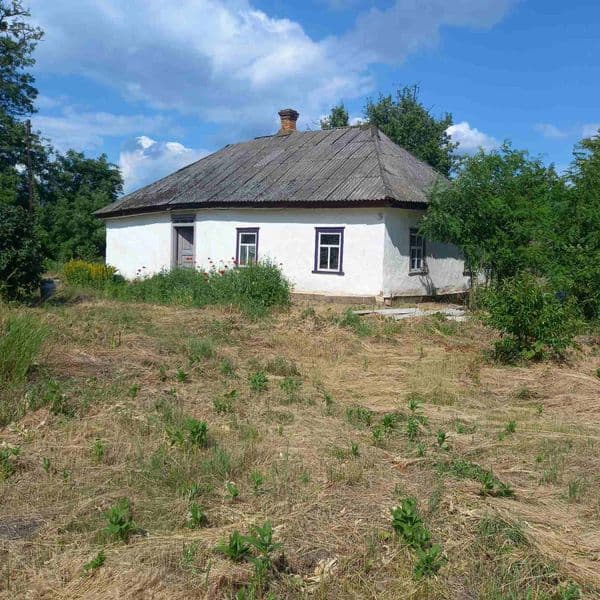 Продається старий будинок