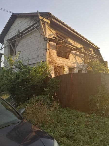 Продаю свою двоповерхову квартиру з земельною ділянкою вул. Свєтлова, 95 кв.