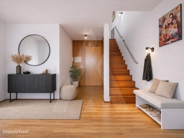Apartamento T2 duplex com 2 Lugares de garagem em Aveiro