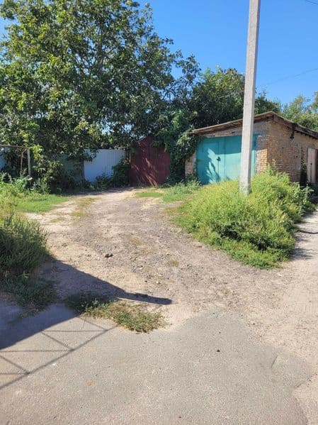 Продаж цегляного гаражу