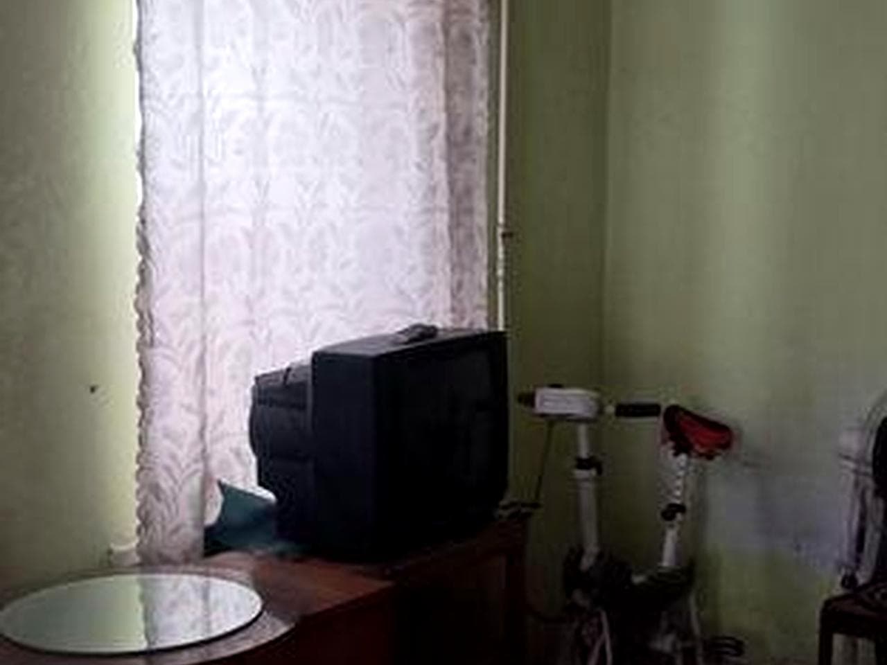 Будиночок біля лікарні
