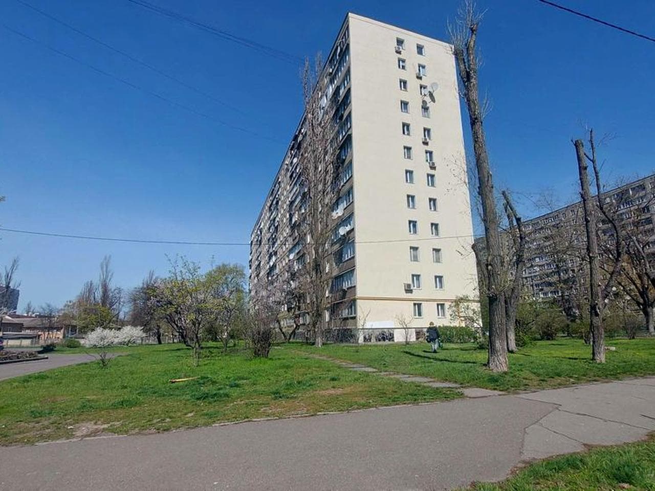 Продажа 3-х кім квартири вул. Кіото, 5.
