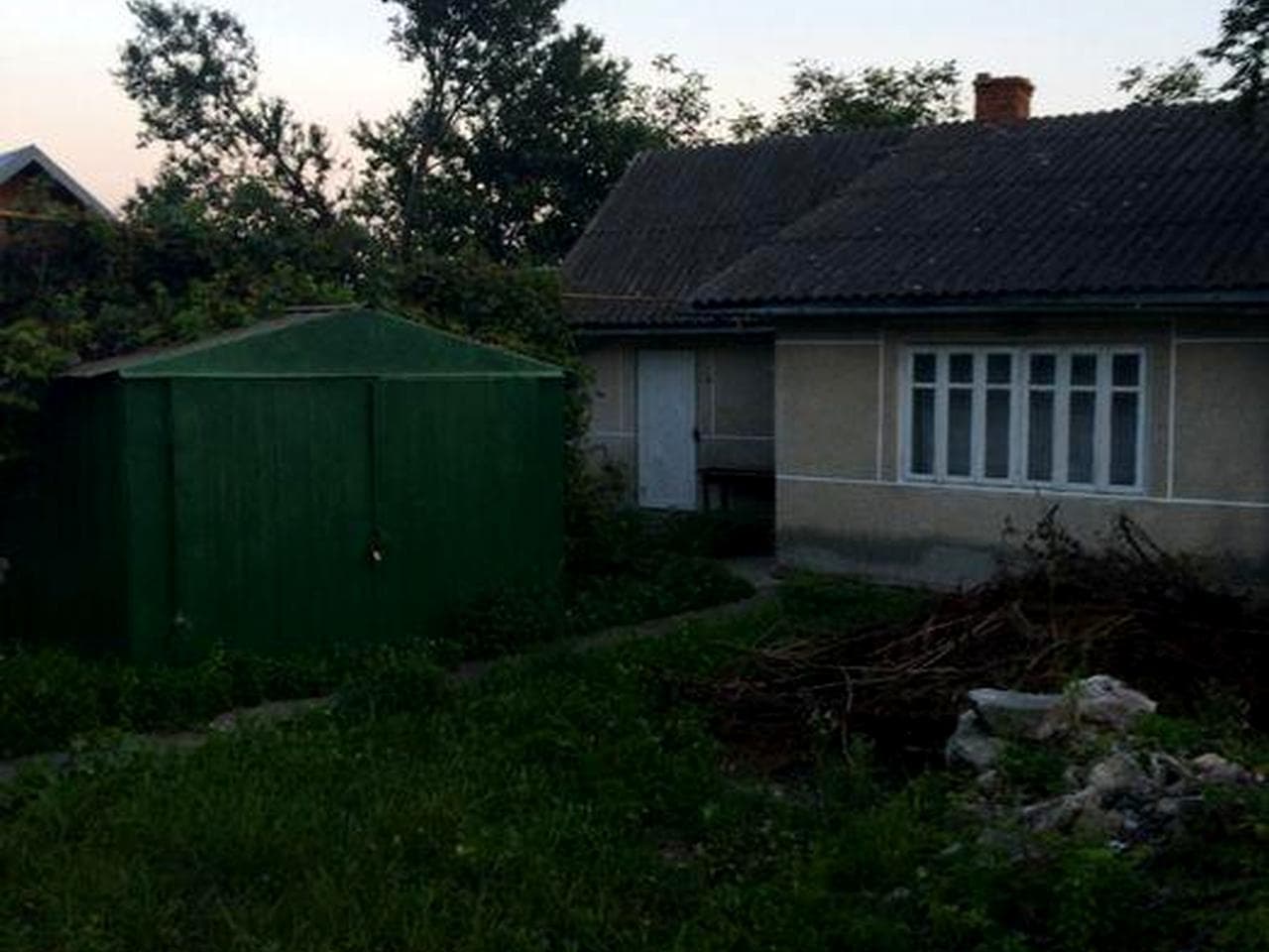 Продам будинок в центрі Борщова