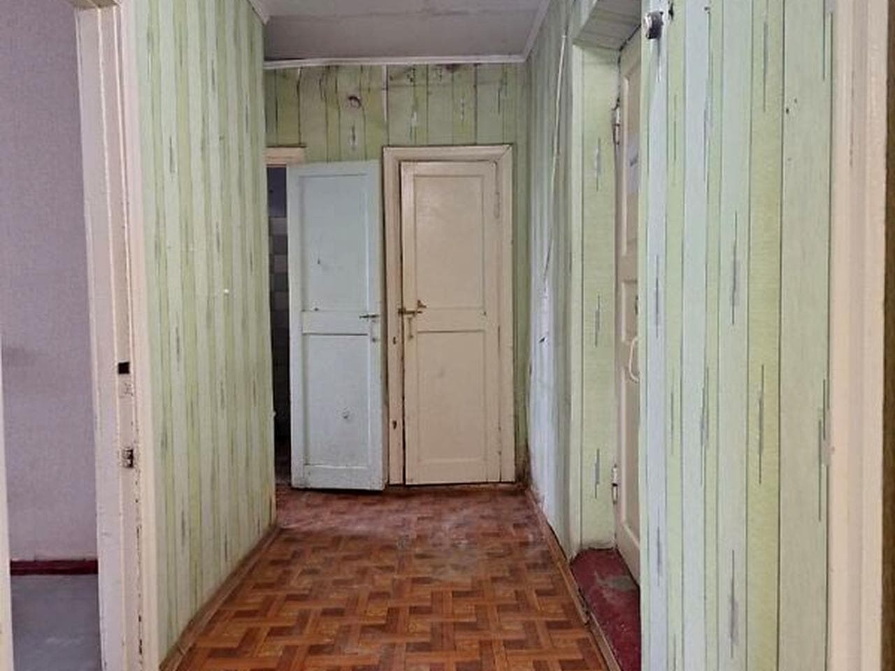 Продаж 2к Квартира Незалежності (Суворова) вулиця