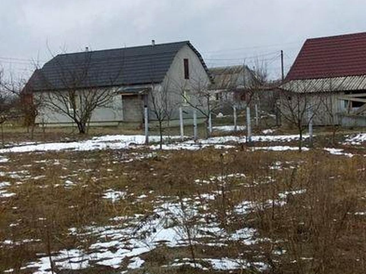 Будинок Незавершене будівництво 10 соток землі у місті Березне