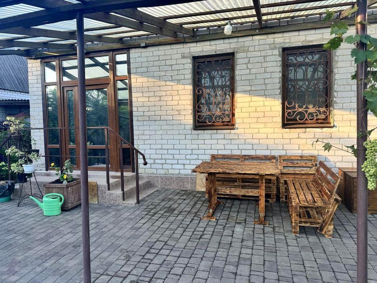 Будинок, дача 2 поверхи, 5,3 соток