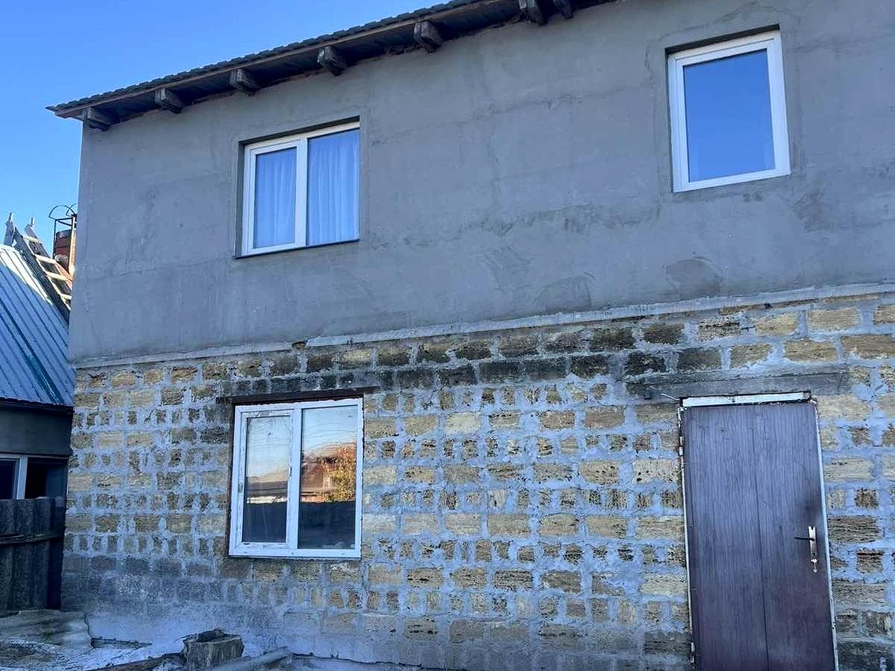 Водогінна, 60