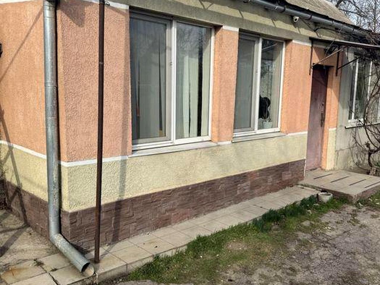Сдам полдома по улице Приморская с мебелью