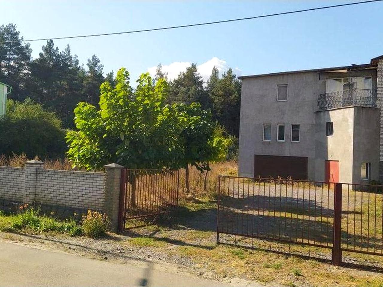 ½ Домогосподарства продаж.