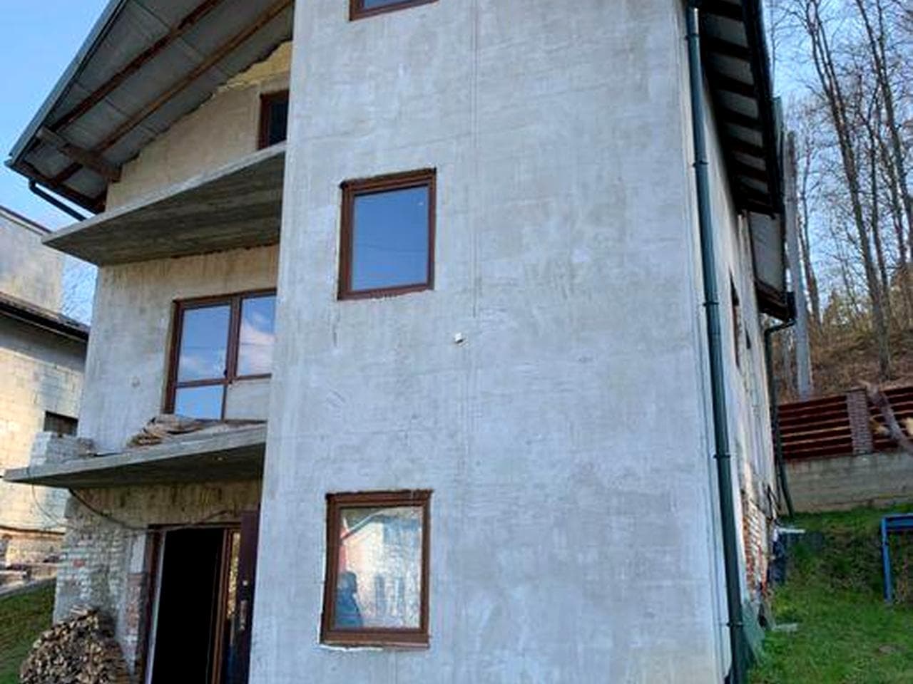 Продаж будинку в Вульках з незавершеним ремонтом 110000$