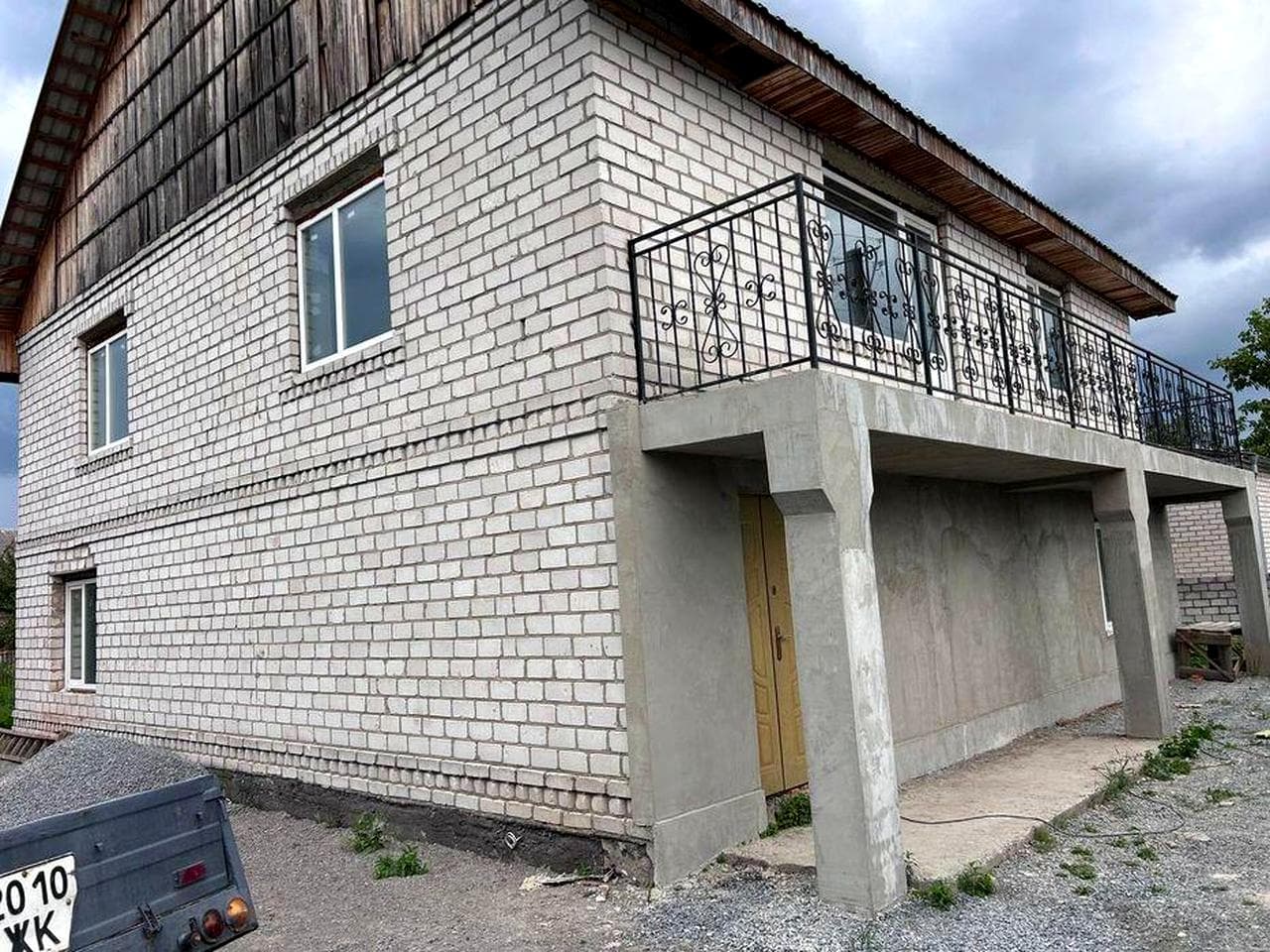 Терміново продам будинок р-н Смолка 2 поверховий