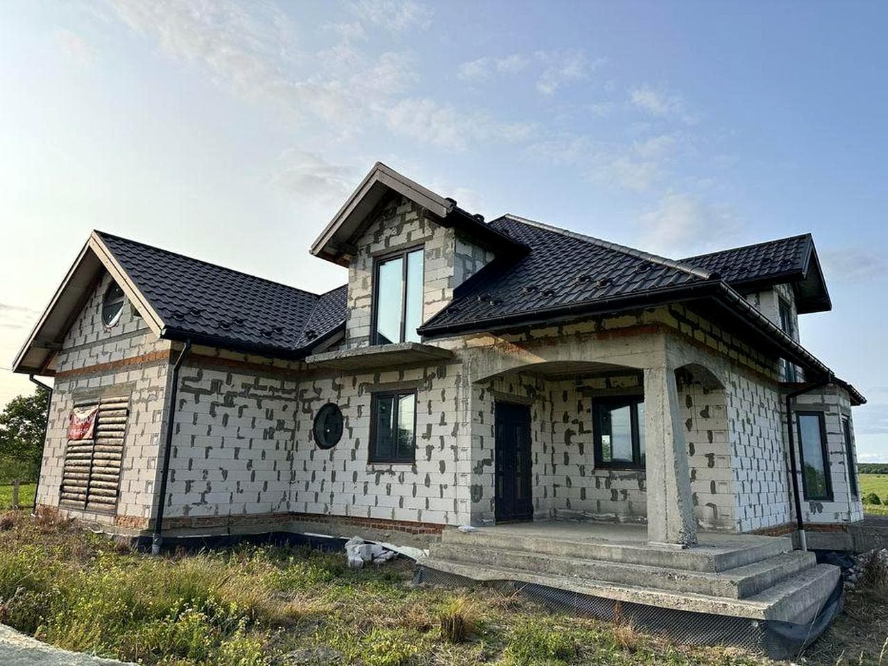 Продаж будинку біля Самбора (Воютичі)
