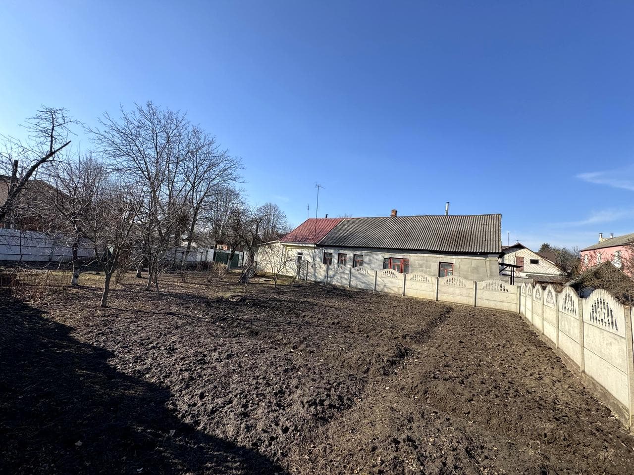 Князів Острозьких, 36