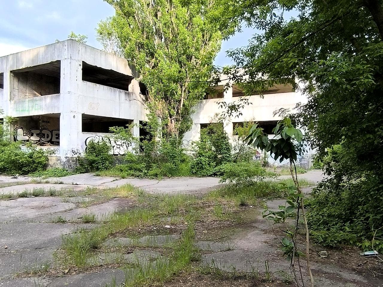 Новомиколаївська вул., 5