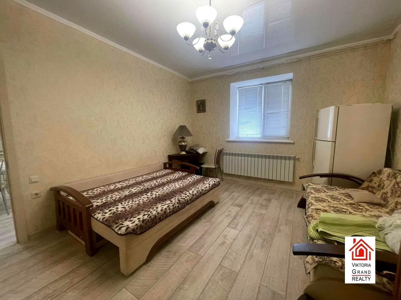 Центральна вул., 7