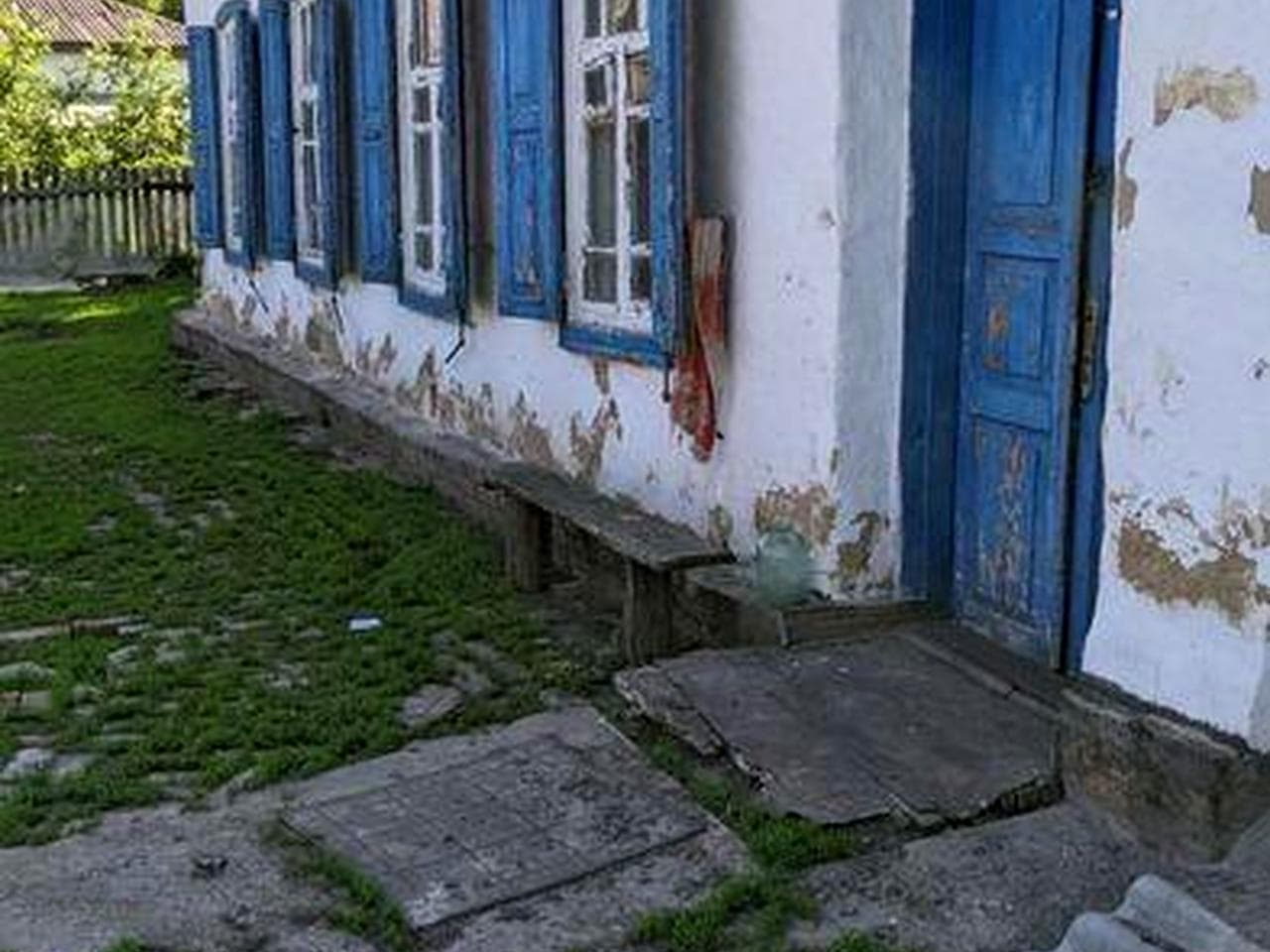 Продам будинок із прибудинковою ділянкою