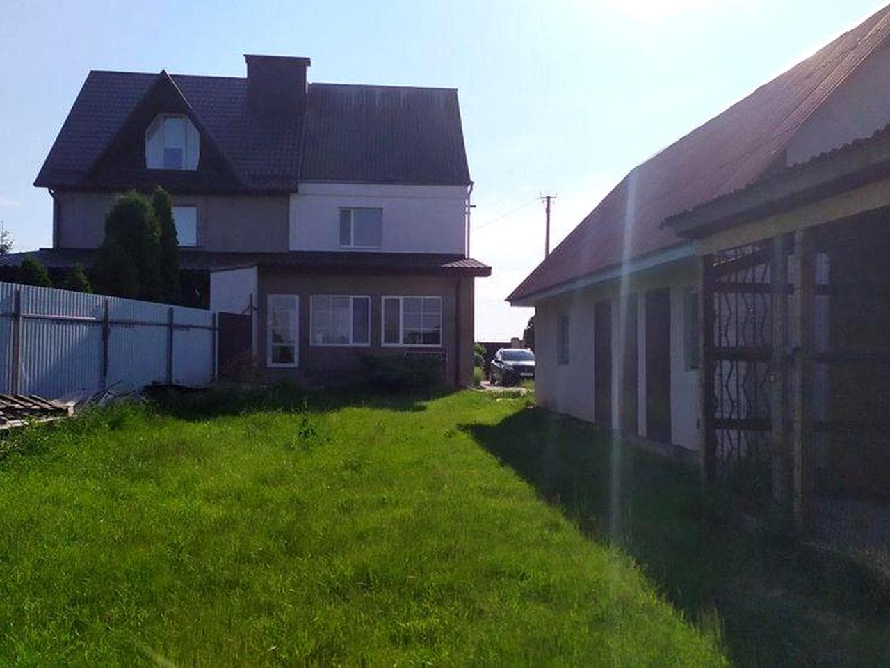 Продається пів будинку, село Городецьке