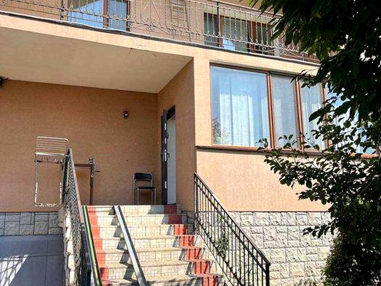 Продам будинок у м. Бар на вул.Сагайдачного з сонячною електростанцією