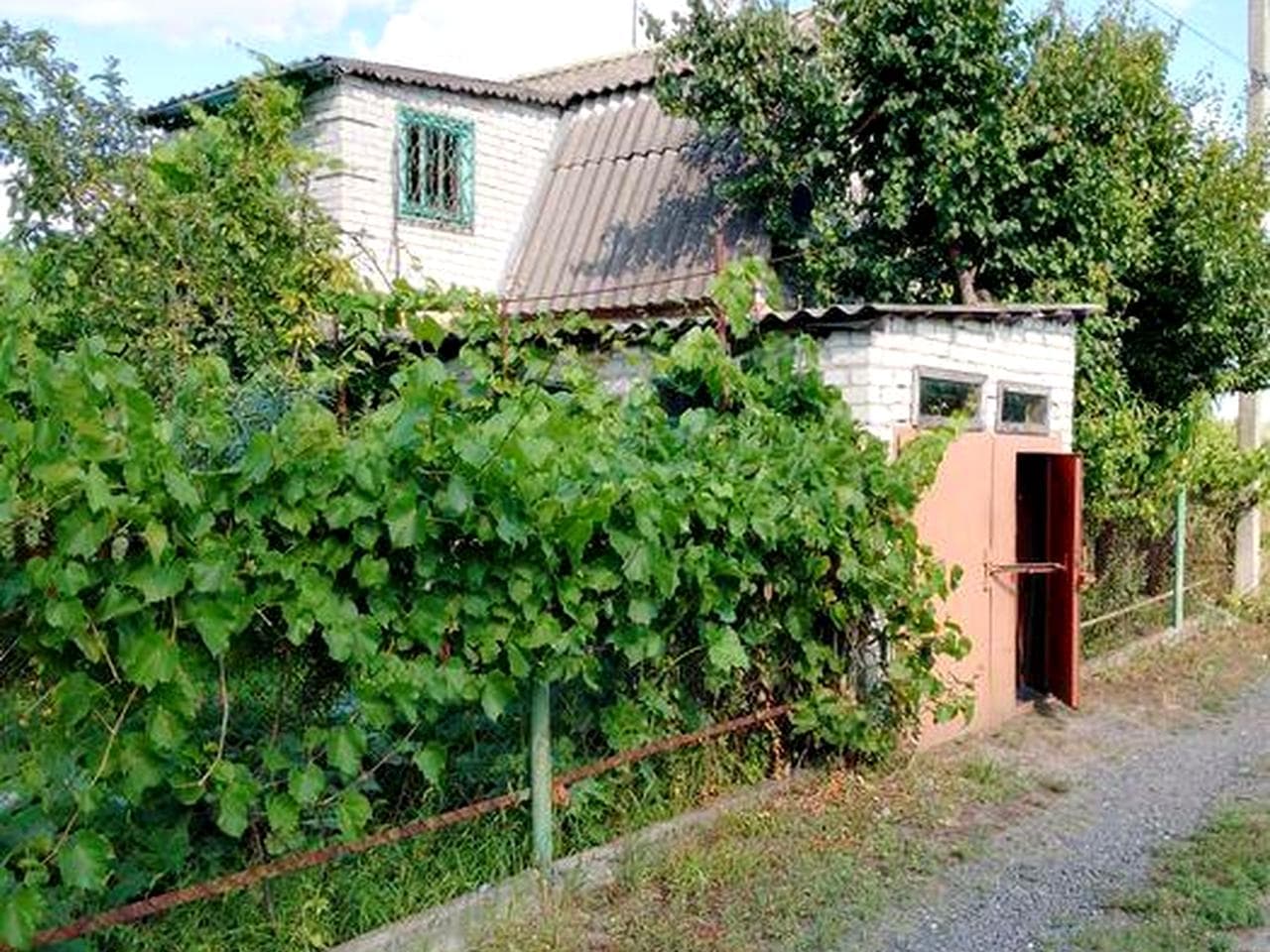 Продажа дачи ,сдачным участком 10соток