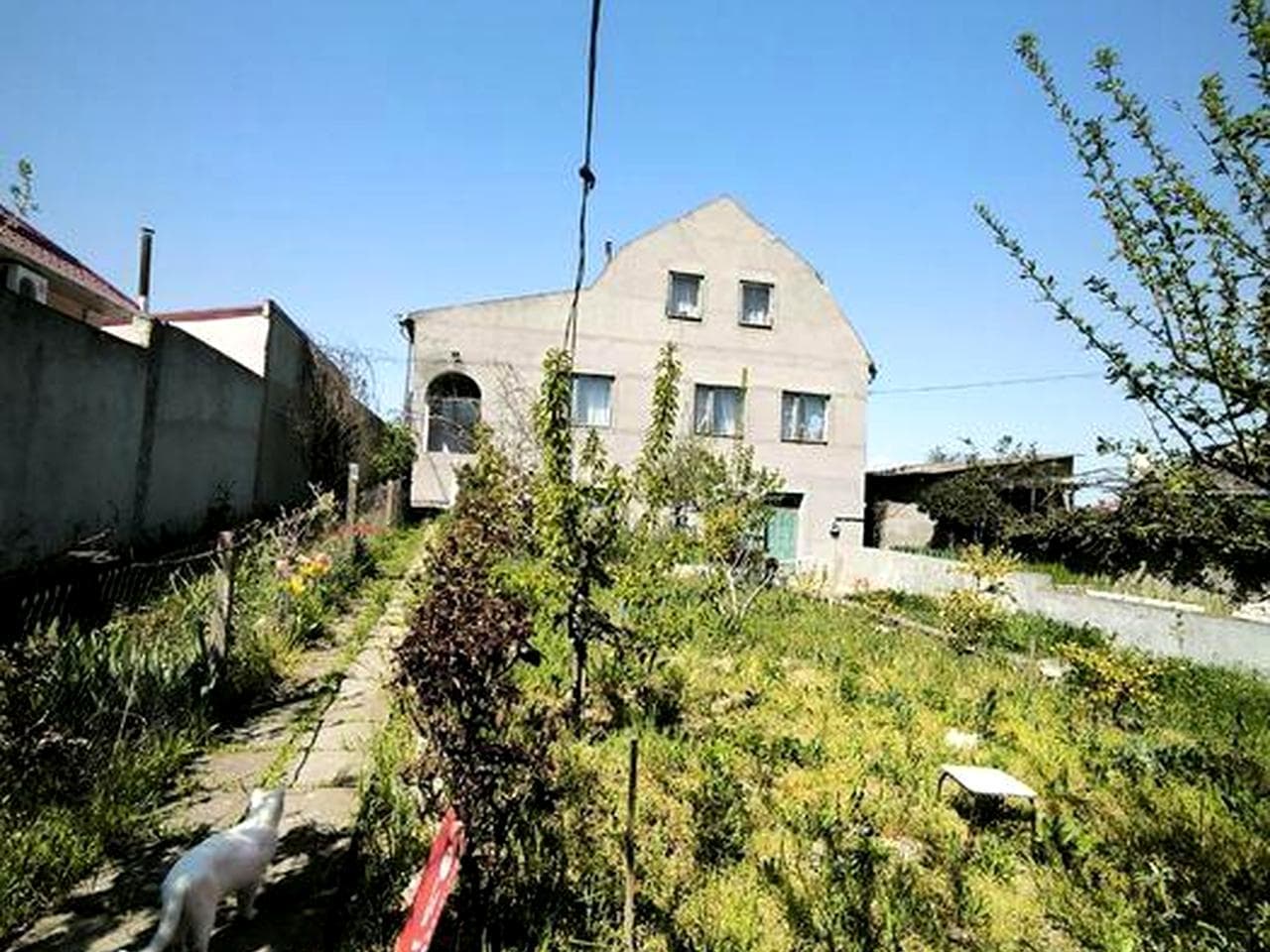 Продам будинок з цокольним та мансардними поверхами
