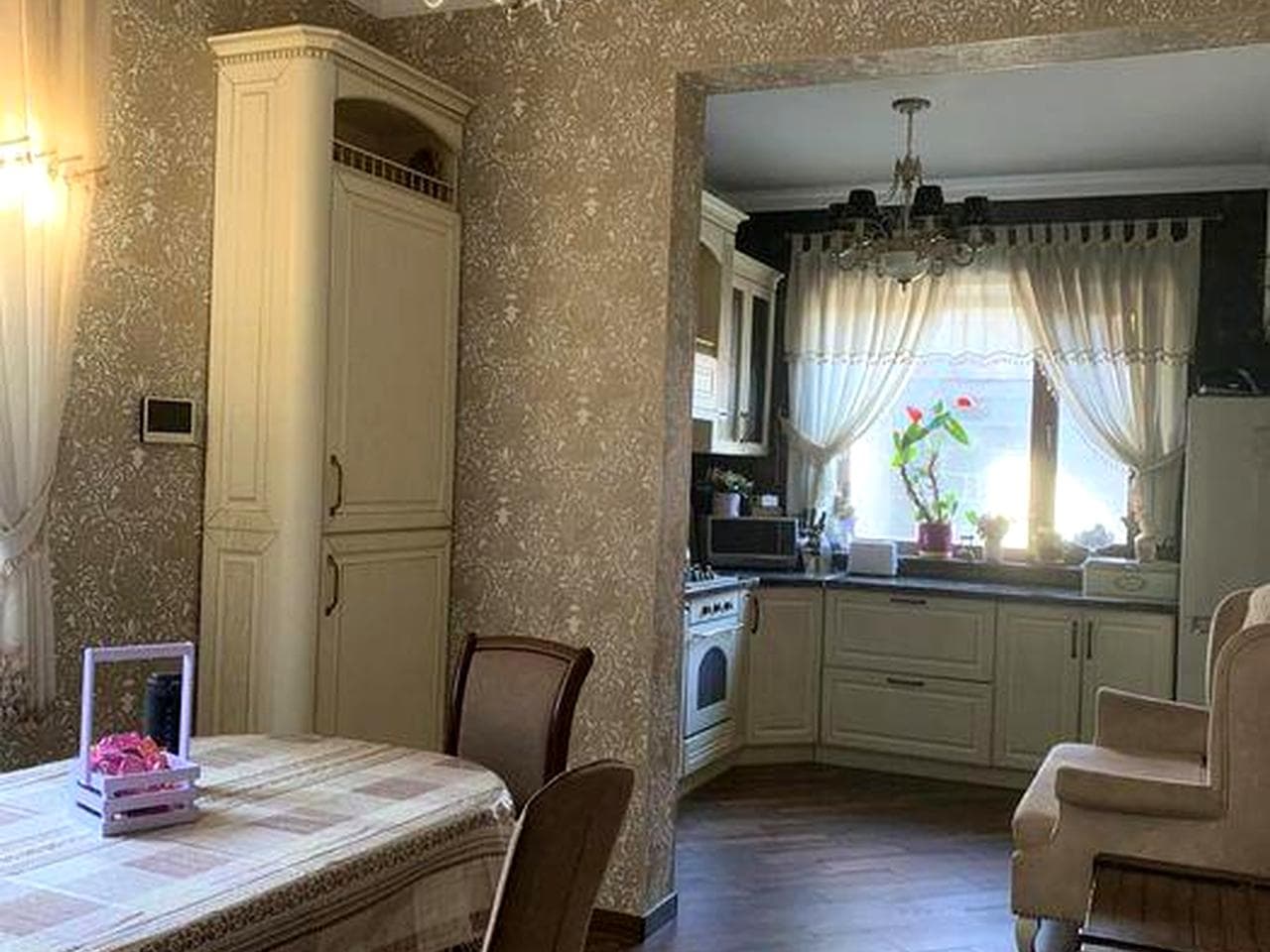 Продаётся 2х эт.дом по пр.Незалежности