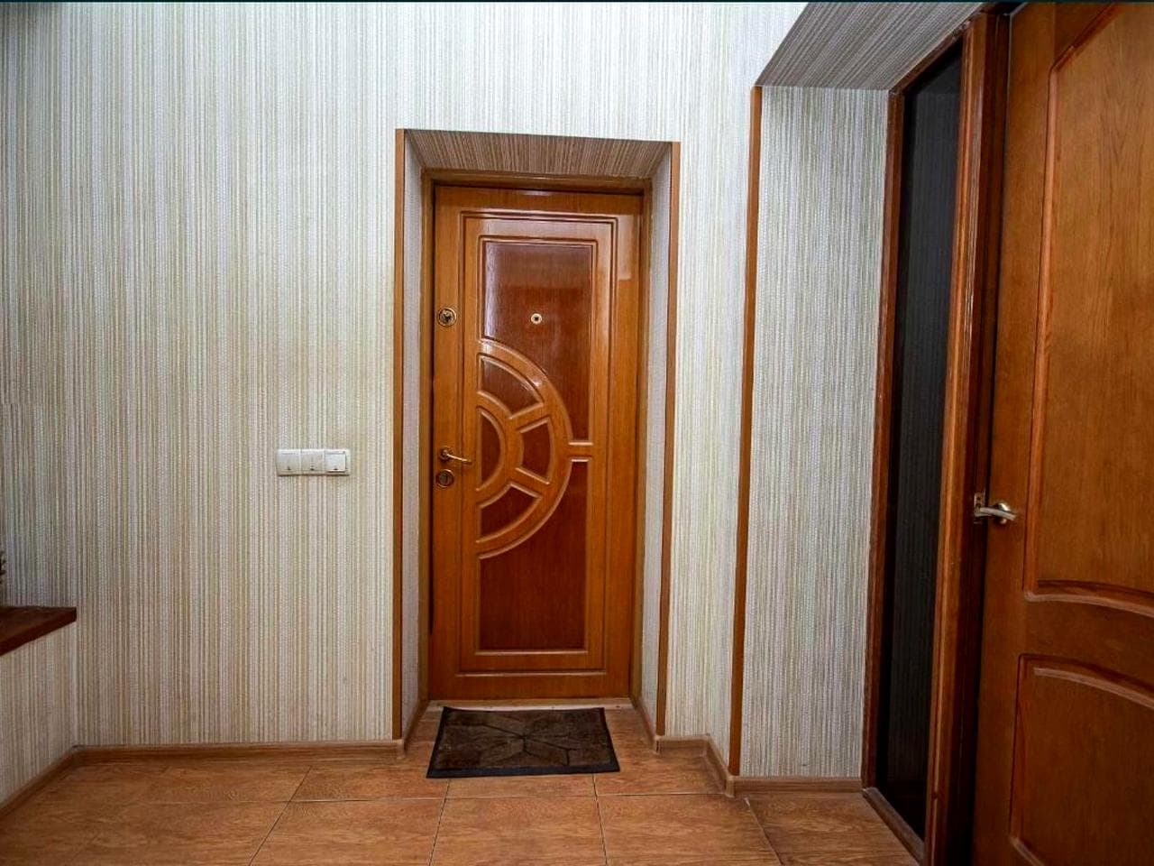 Вишнева вул.