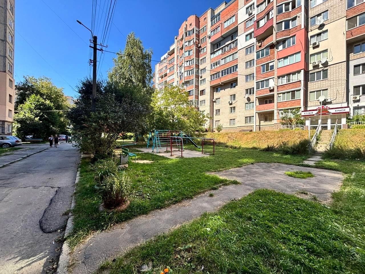 Андрія Первозванного вул. (Стахурського), 4