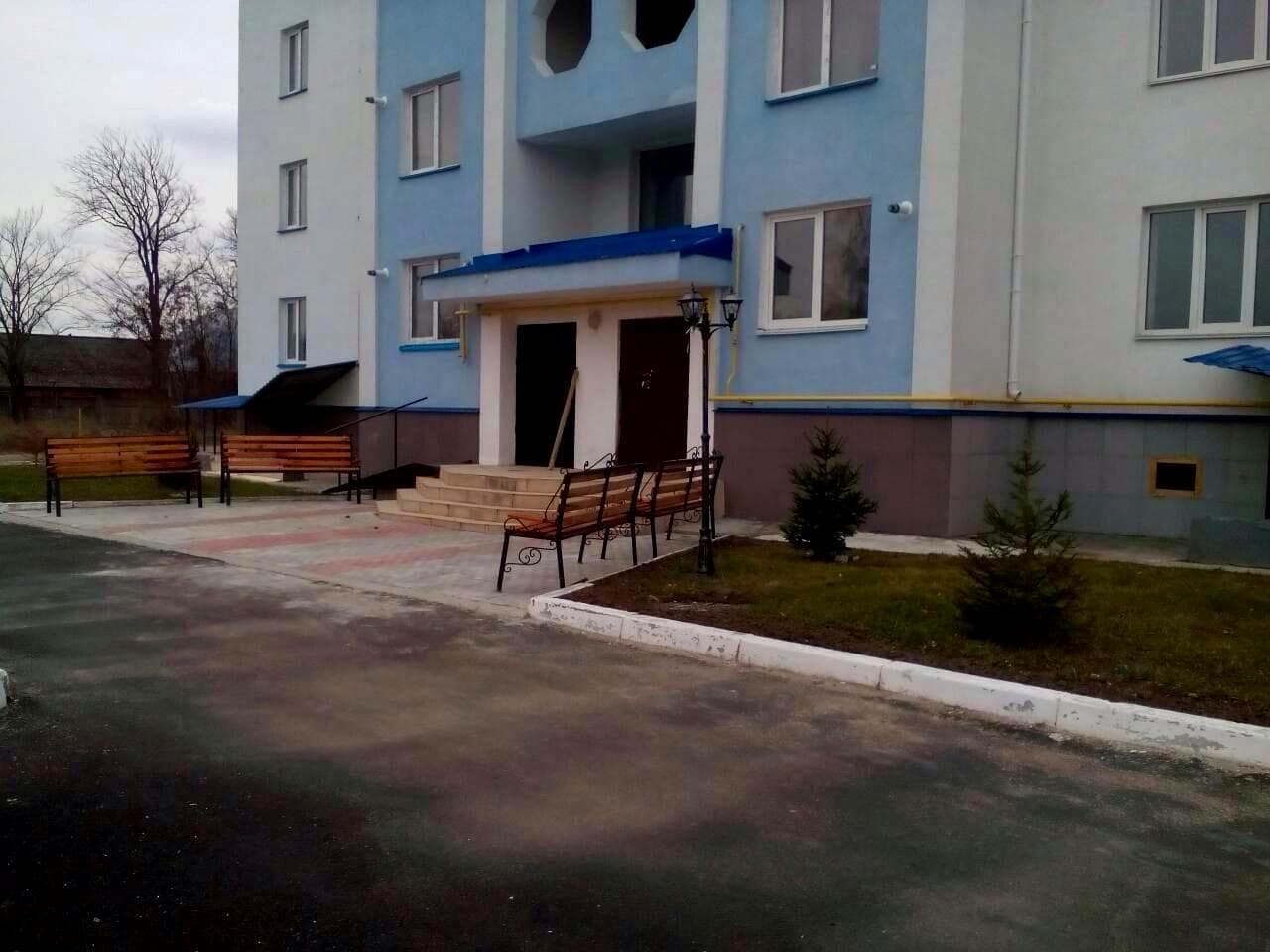 Грушевського вул., 108А