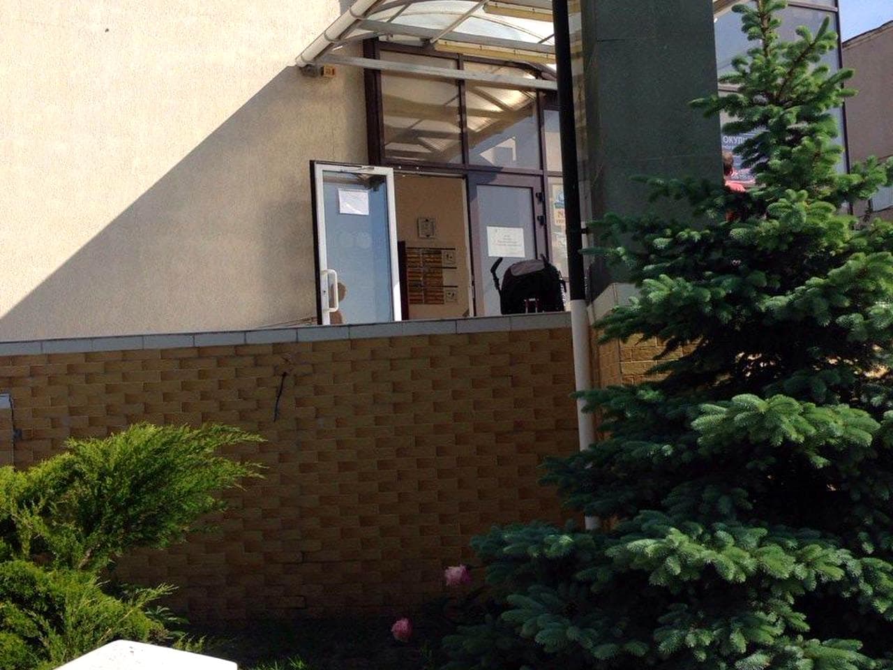 Захисників України вул. (1-го Травня), 1-А