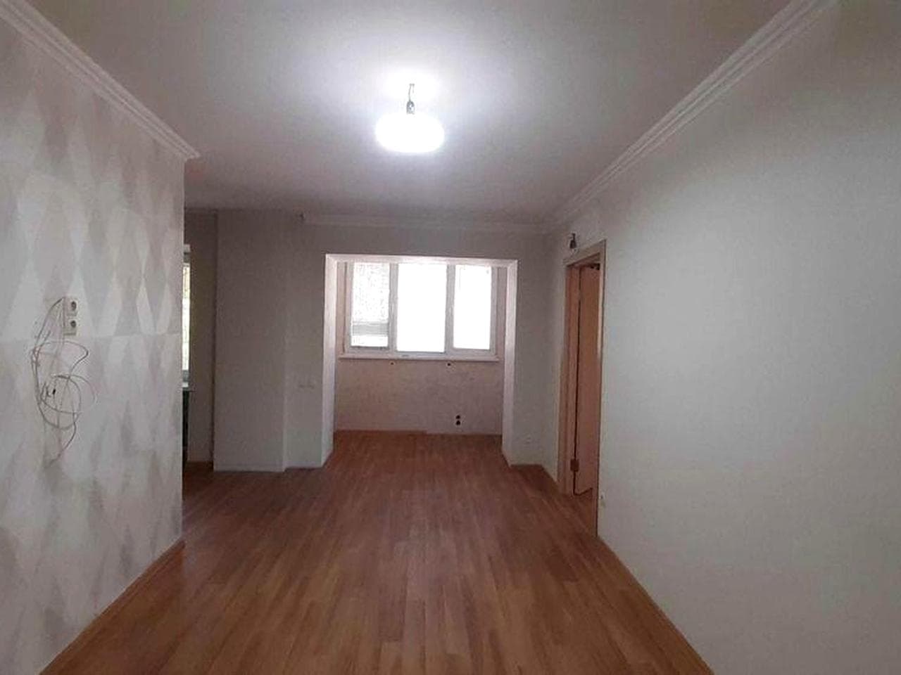 Продам  2-х кімнатну квартиру  по проспекту Незалежності!