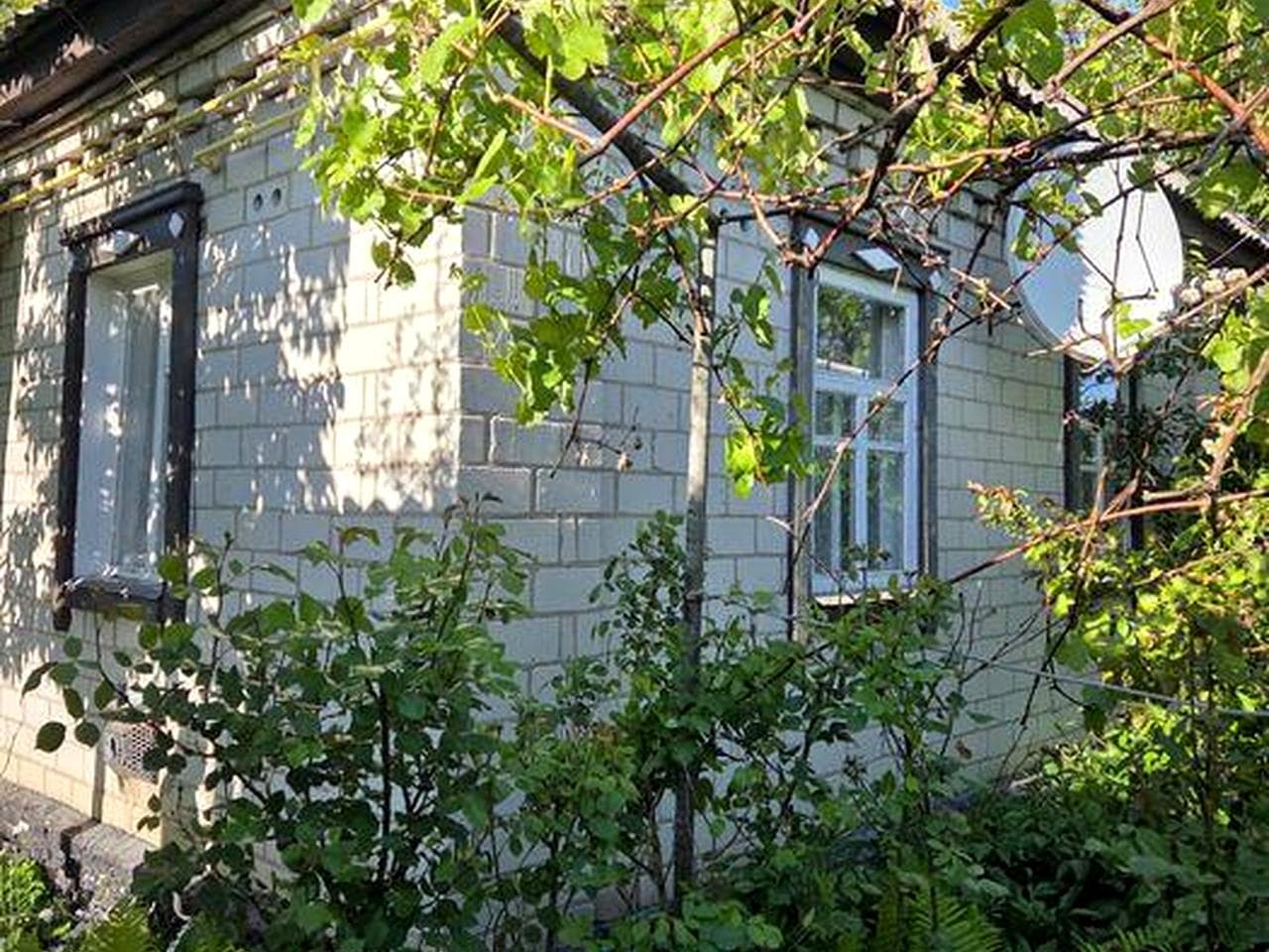 Продам гарний житловий будинок у м. Бахмач