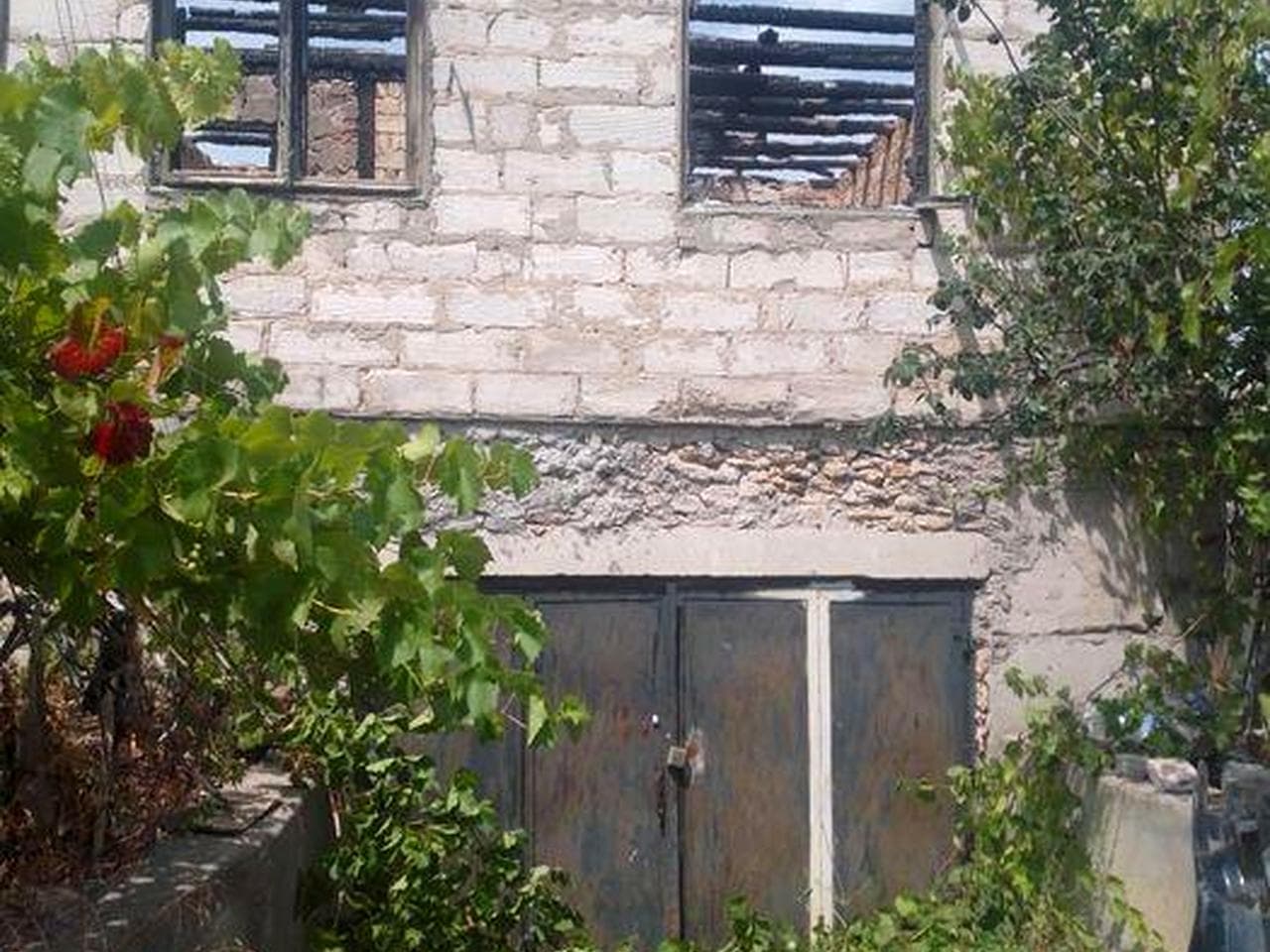 [44]Продам участок с коробкой