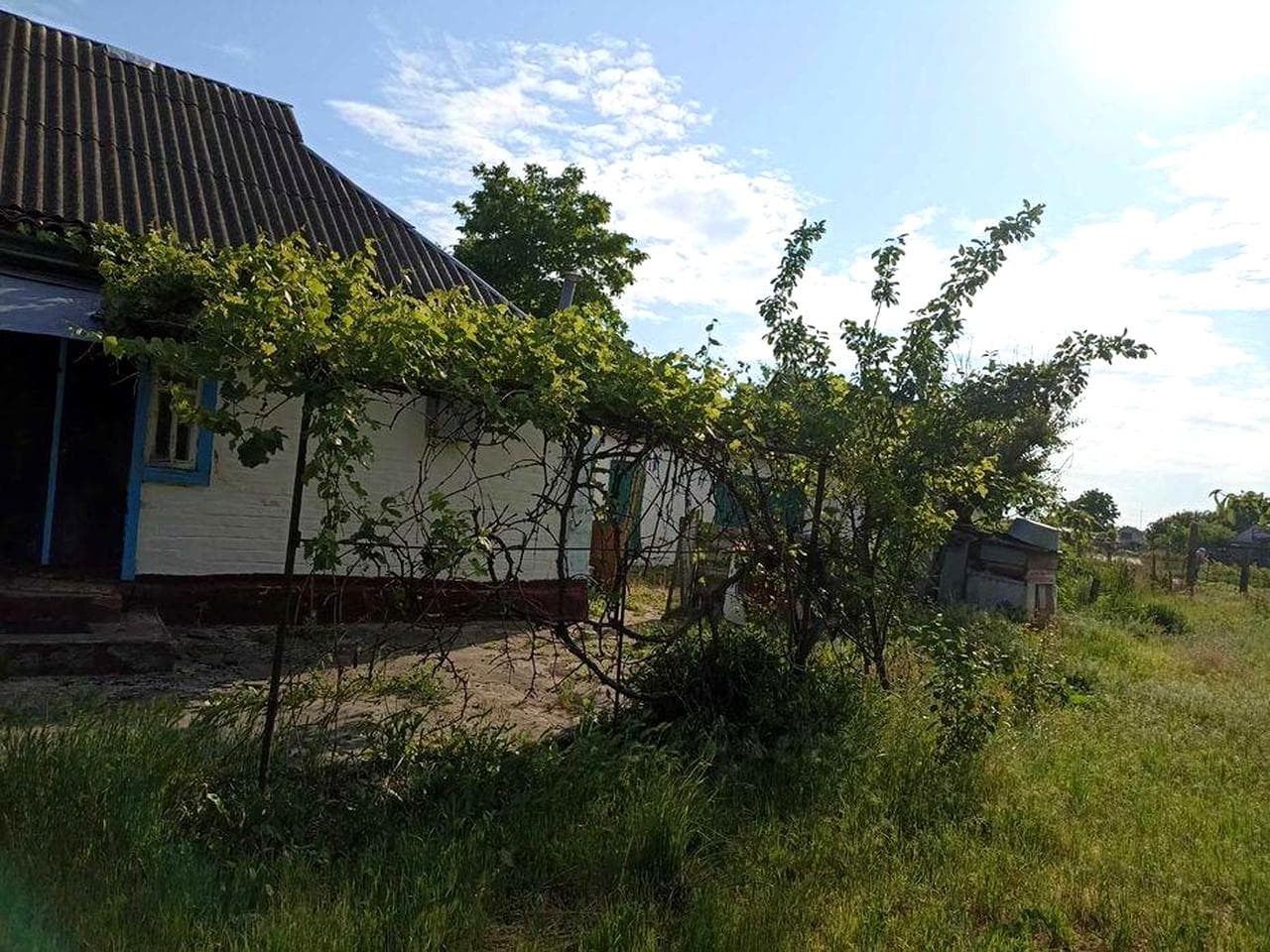 Продаж будинку у місті Березань