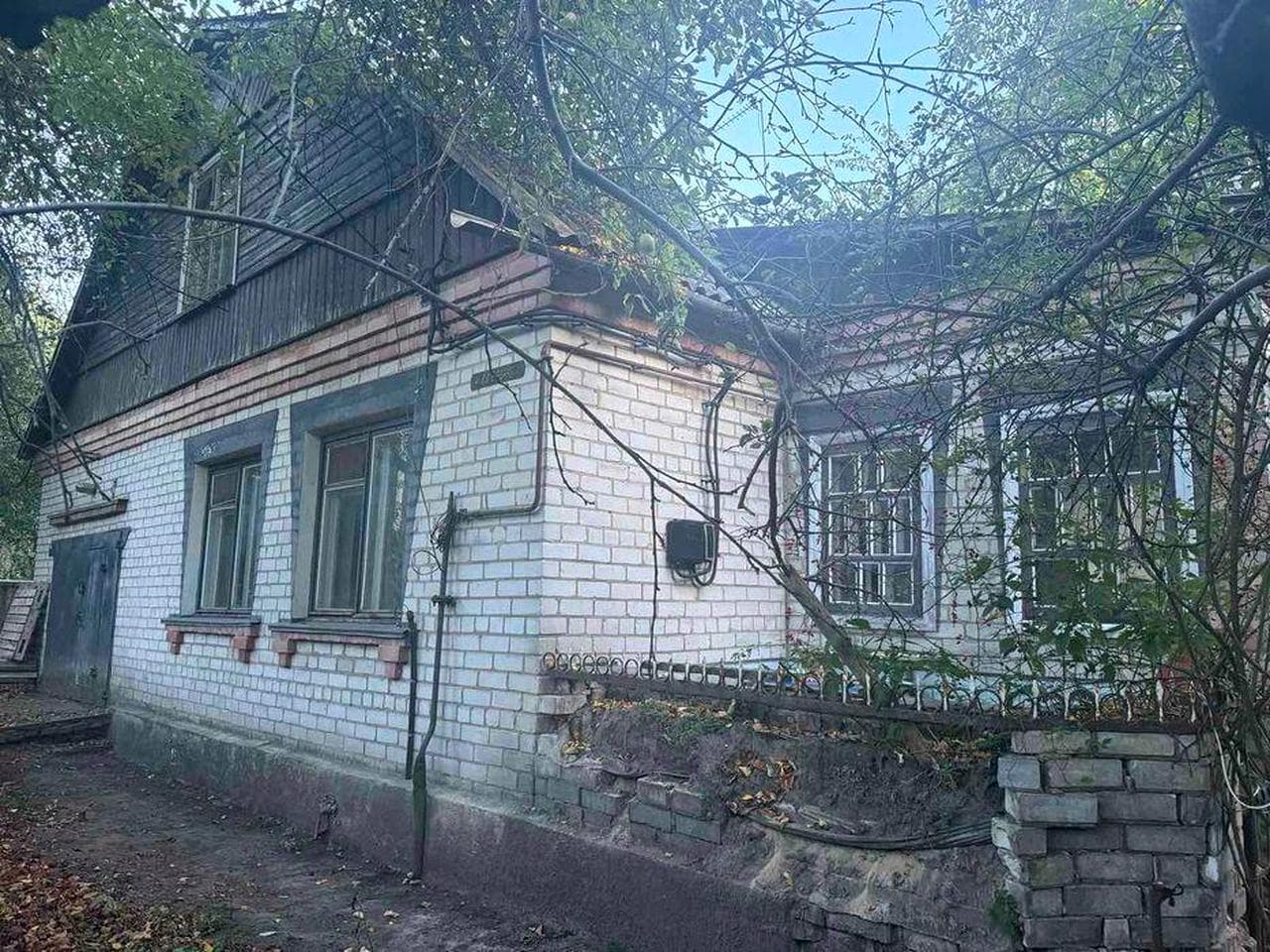 Окремий будинок по вул. Бузкова!