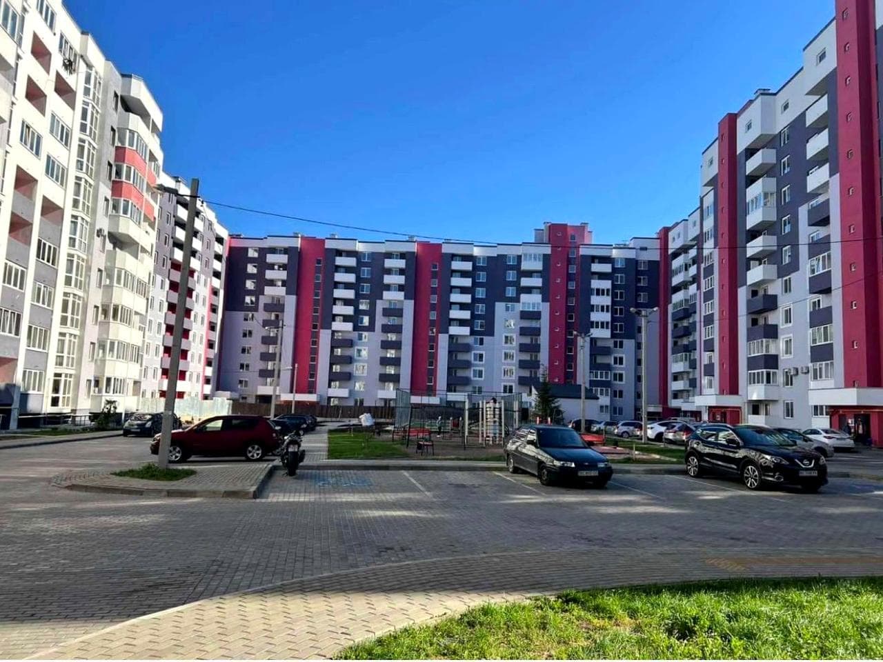 Романа Шухевича вул., 3