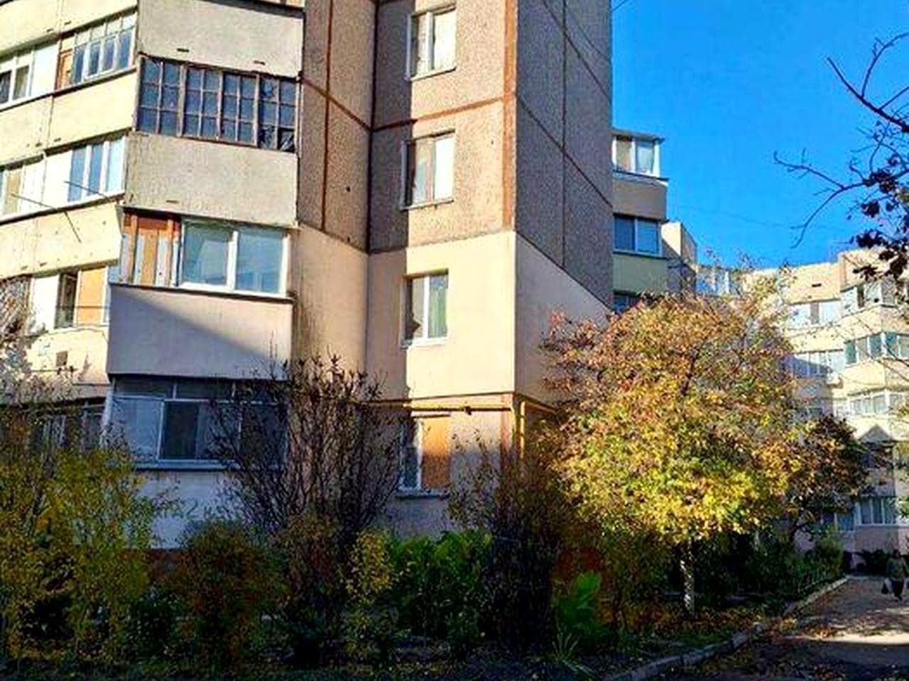 4-кімн. квартира, вул. 49 Гвард. Дивізіі, 4-й поверх