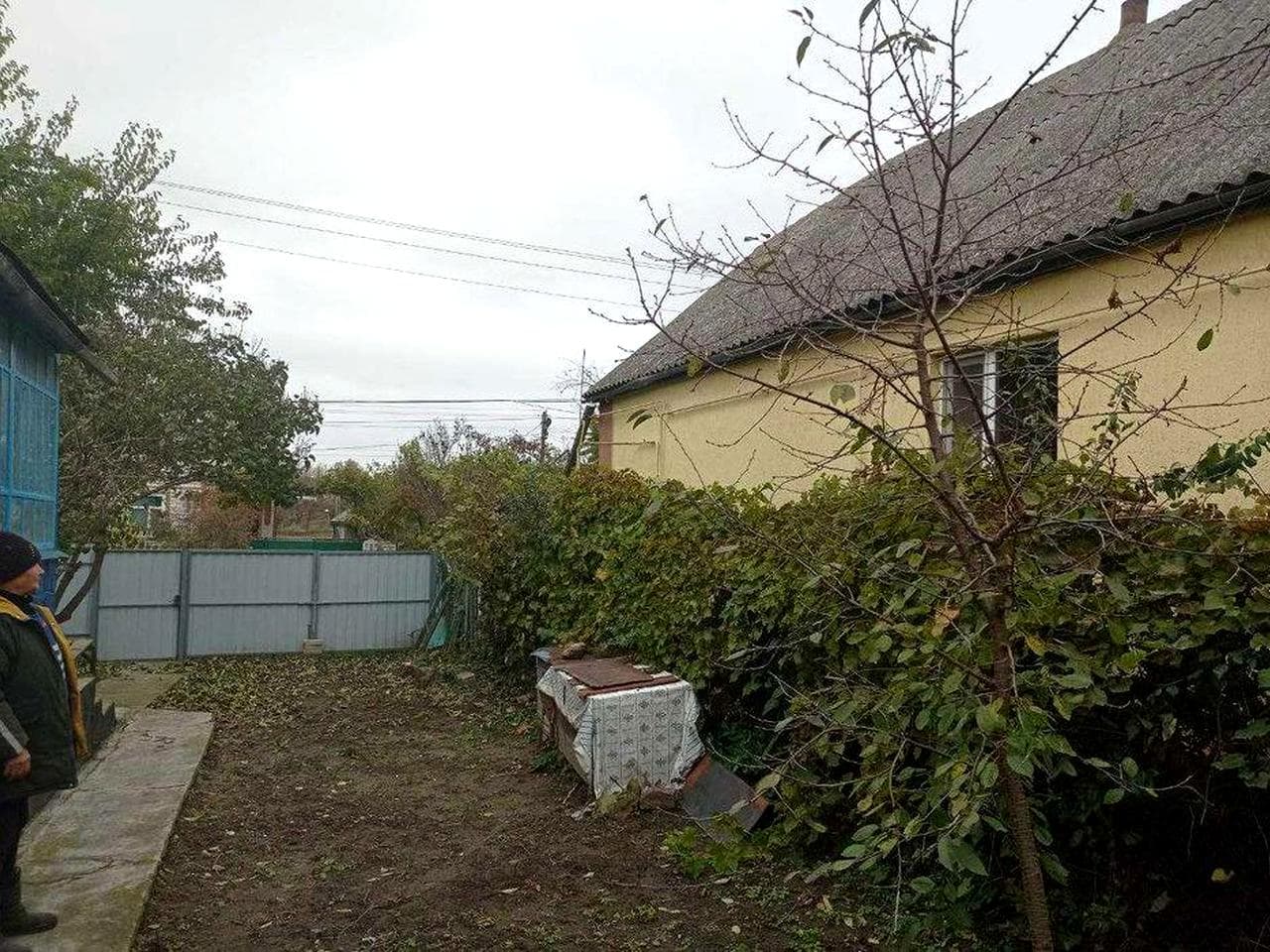 Будинок / ділянка 15 соток /м. Ладижин вул. Слобода