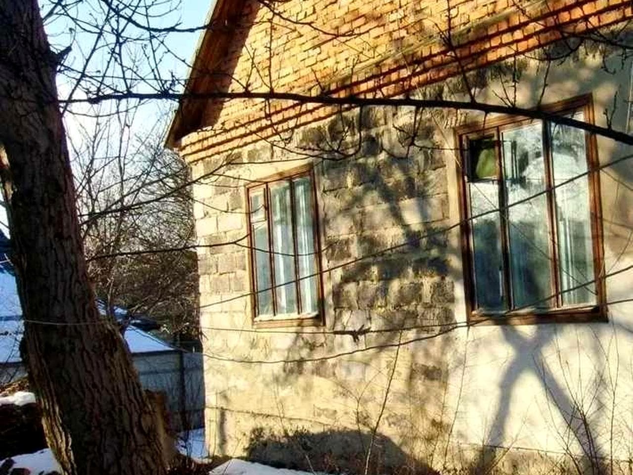 Будинок з с1л1катного блоку, 120 кв.м, гараж сарай с блоку 32 кв.м