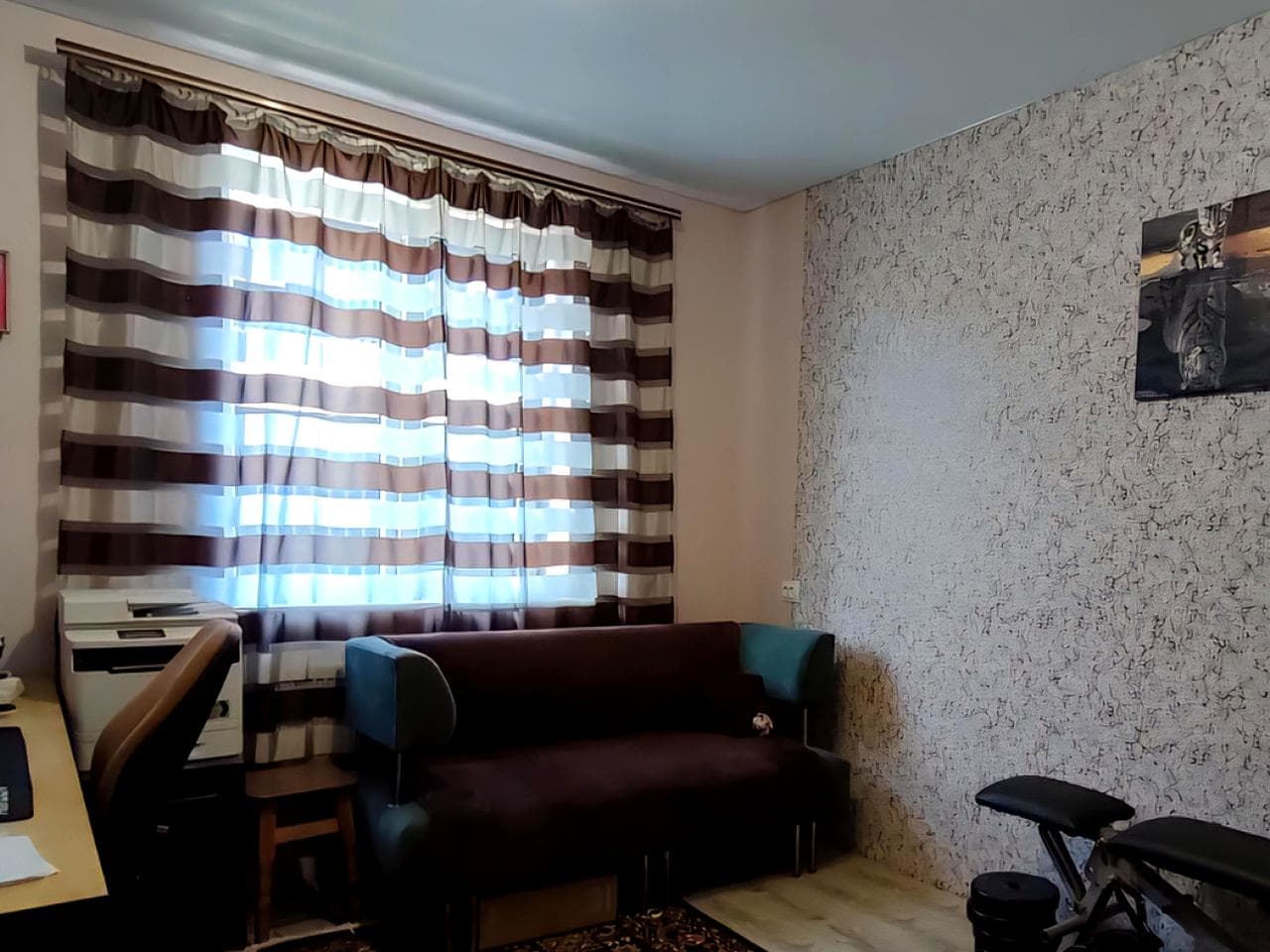 Центральна вул.