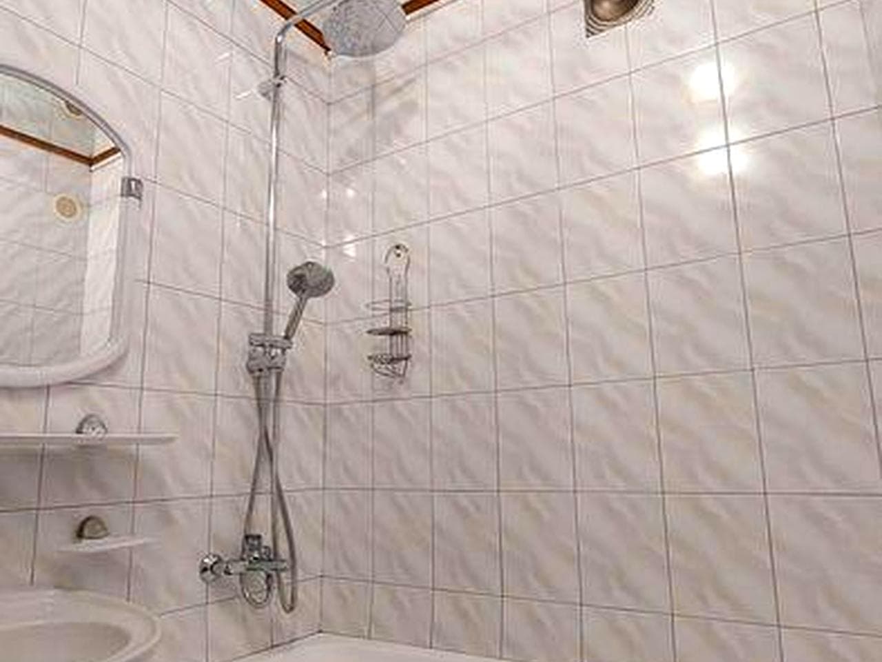 Продажа 3х с новым ремонтом пр. Поля (Кирова), П.Орлика