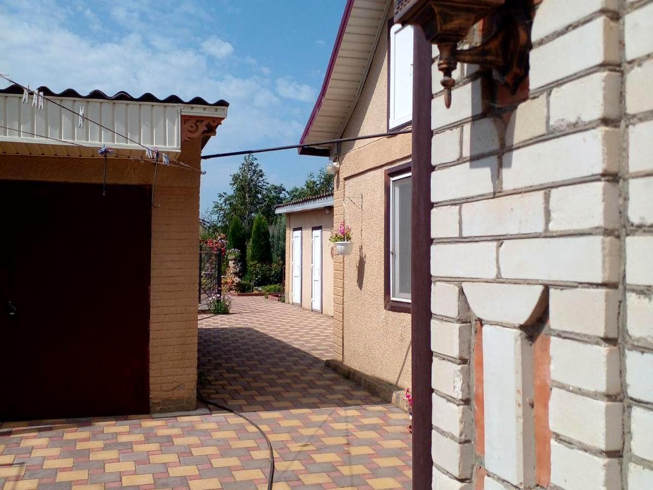 Миру, 7